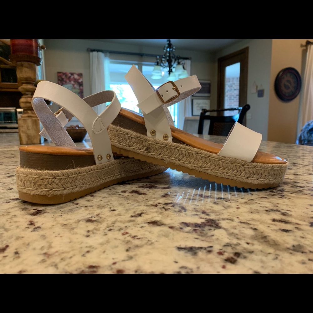 Bamboo platform sandals